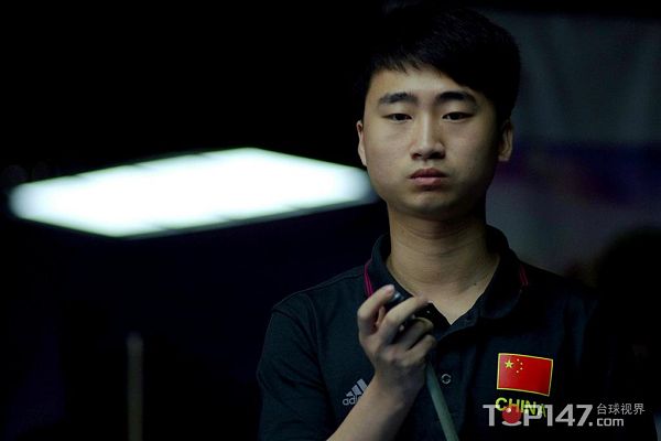 也传递出球 也传递出球