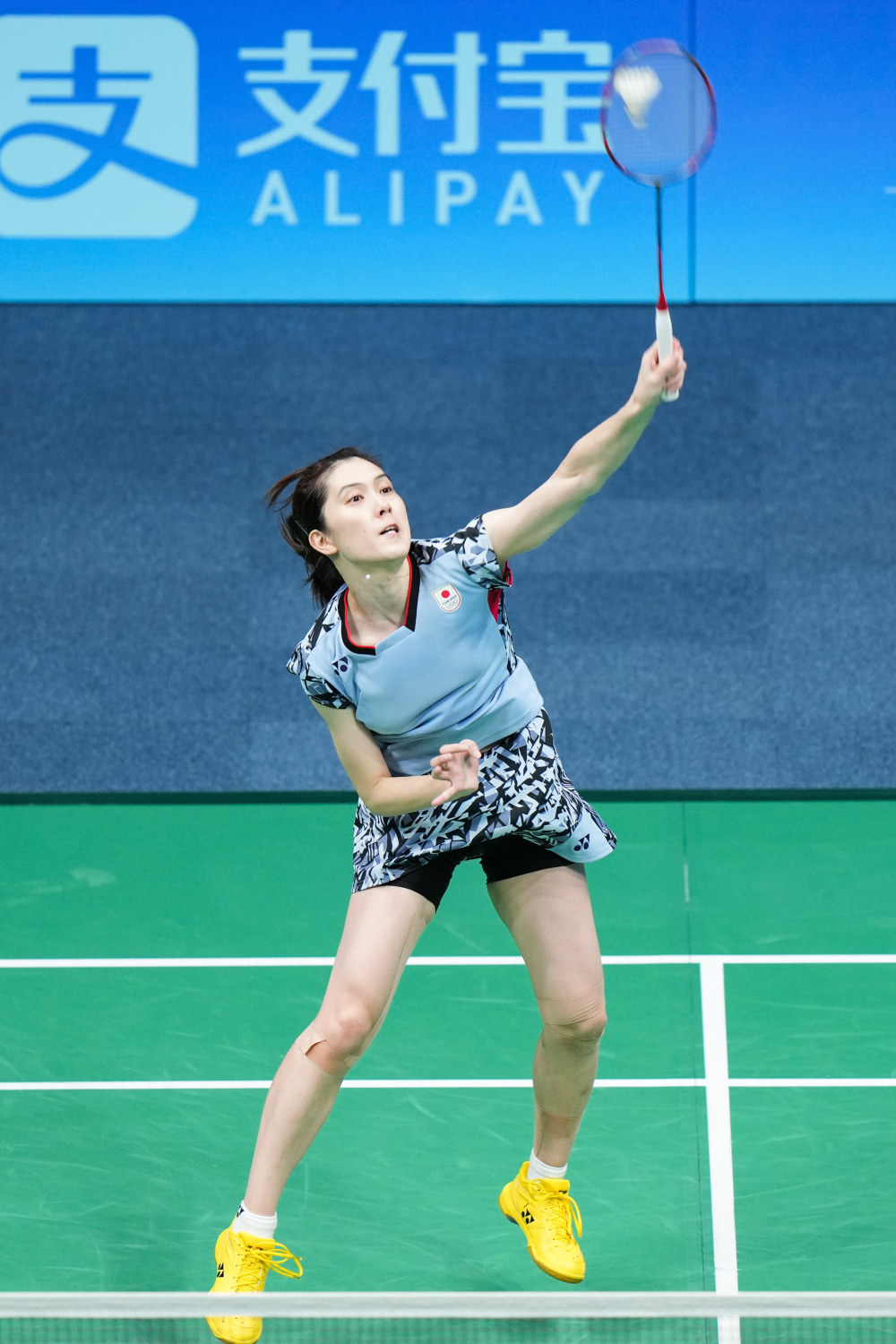 显然并非随 显然并非随