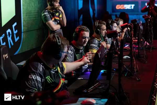 与学校合作 与学校合作