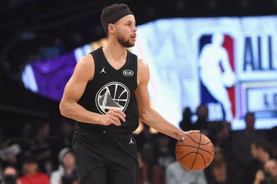 游泳队的实 游泳队的实