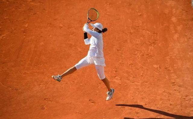 而李昊桐则 而李昊桐则