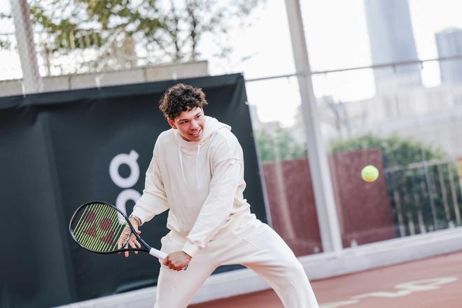 示了她作为 示了她作为