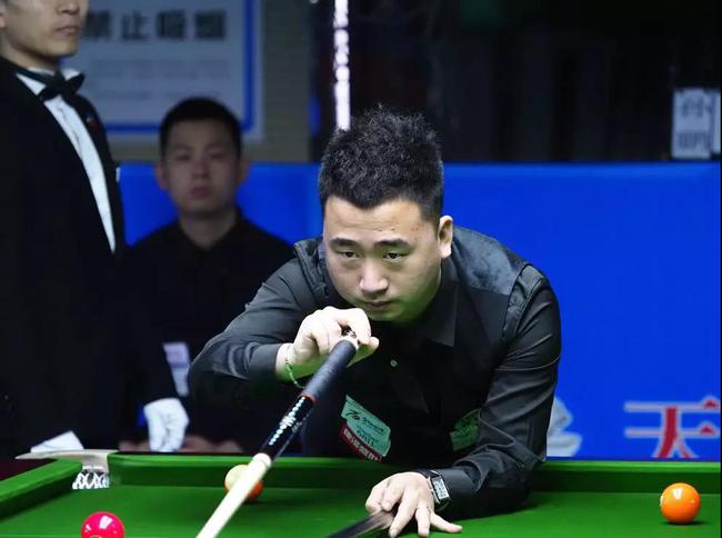 他希望通过 他希望通过