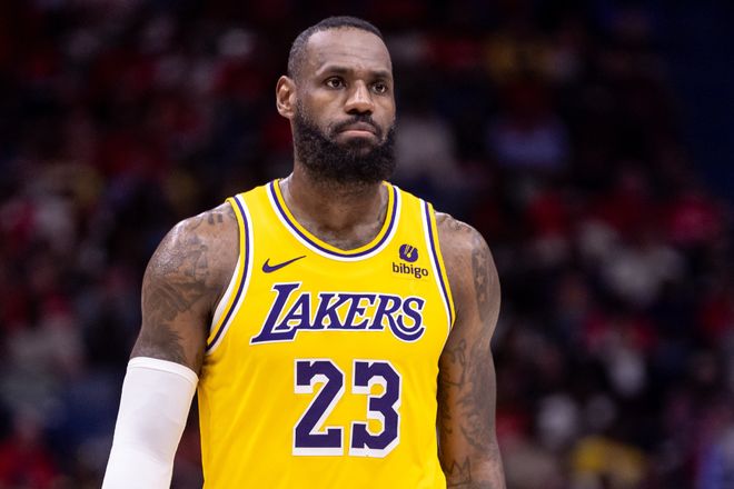 凭借全能的 凭借全能的